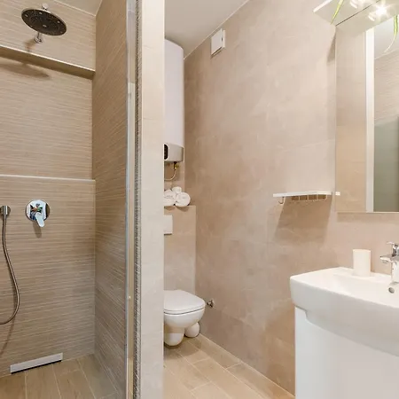 Niro アパート スプリト